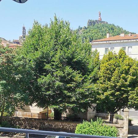 Chambre Privee Dans Appart Partage, Centre Ville, Avec Vue Sur Les Monuments Le Puy-en-Velay المظهر الخارجي الصورة